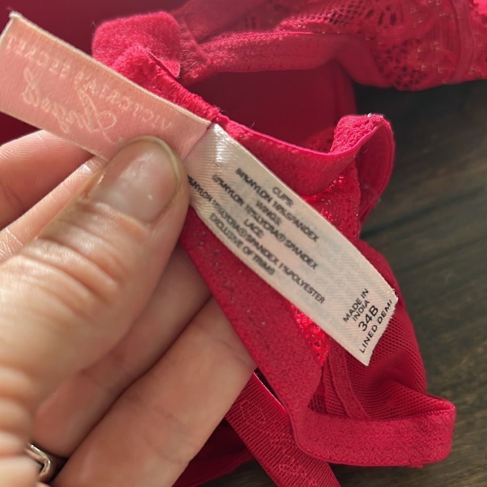 Vintage Victoria’s Secret Angel signature lined demi  red bra 34B - Picture 11 of 12
